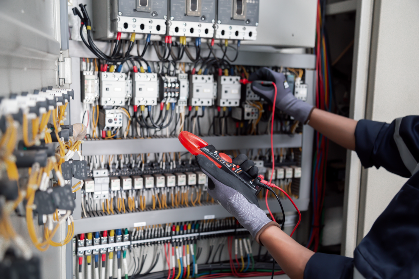 Fabrika elektrik panosu
