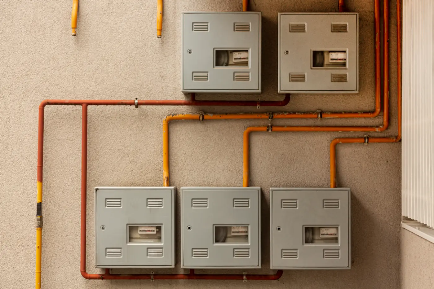 Fabrika elektrik tesisatı nasıl olmalı?
