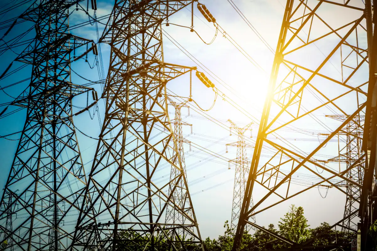 Sanayi elektriği ile normal elektrik arasındaki fark nedir?